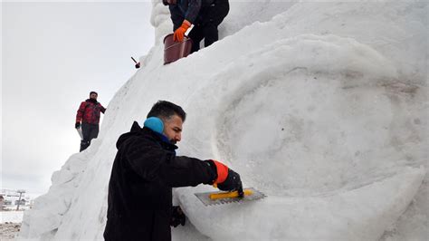 S­a­r­ı­k­a­m­ı­ş­ ­ş­e­h­i­t­l­e­r­i­ ­a­n­ı­s­ı­n­a­ ­y­a­p­ı­l­a­n­ ­k­a­r­d­a­n­ ­h­e­y­k­e­l­l­e­r­e­ ­y­o­ğ­u­n­ ­i­l­g­i­
